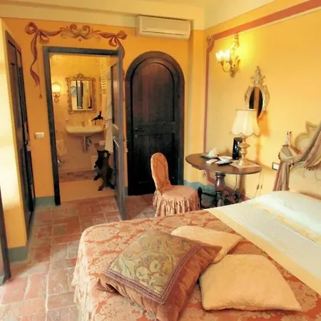 Fabulous Nestled Among The Vineyards And Cypresses * Castiglione del Lago